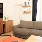 Charming Renovated Near Unesco Apartmán *